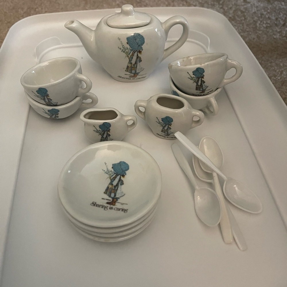 Vintage Holly hobbie mini tea set